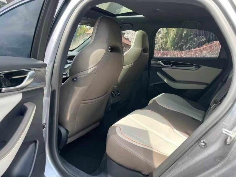 深圳23年比亚迪秦5