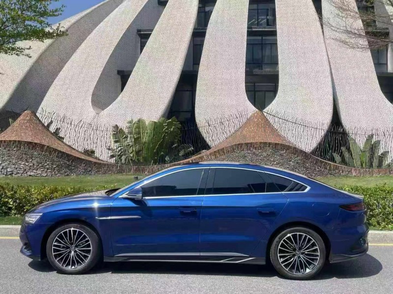 深圳23年比亚迪汉DM8