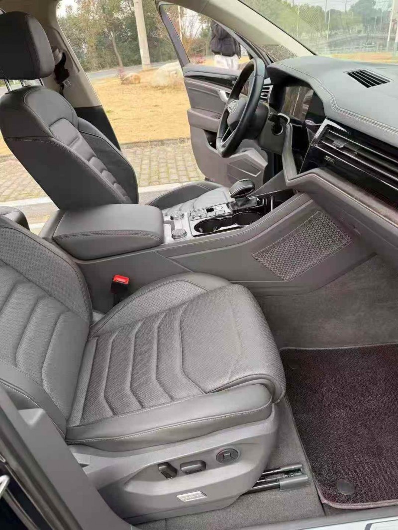 连云港24年大众途锐7