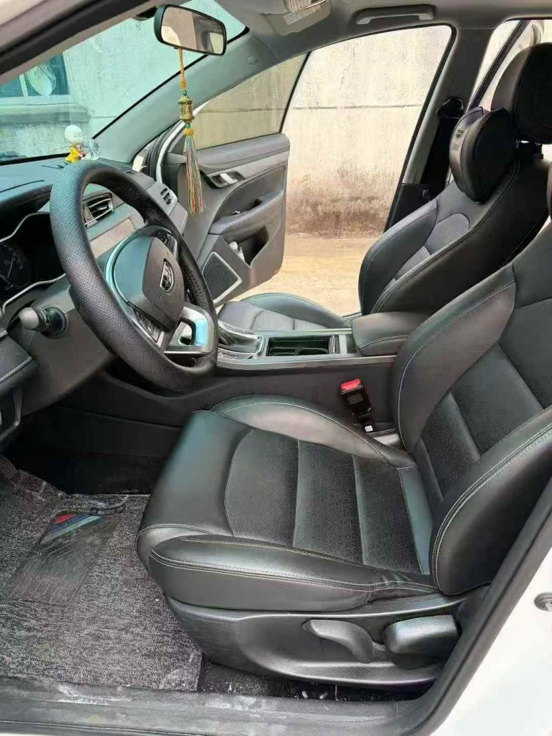 淮安21年吉利帝豪2