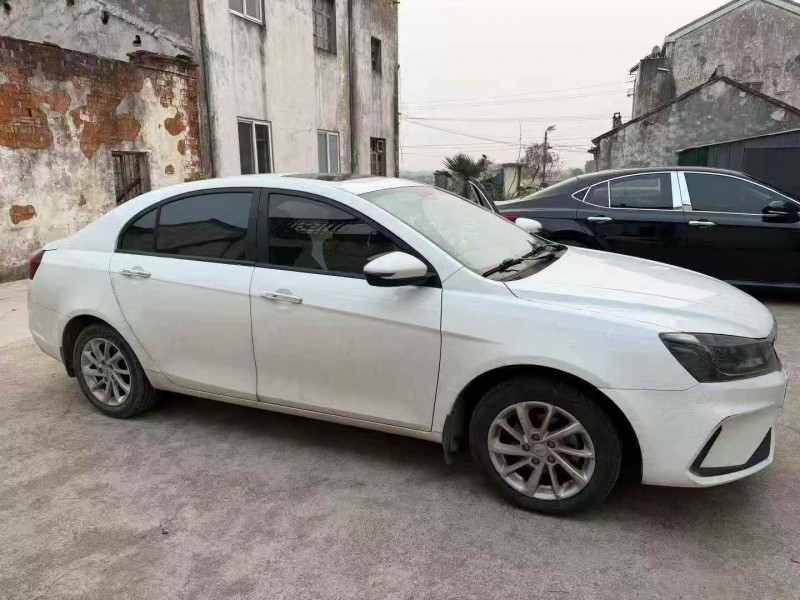 淮安21年吉利帝豪7