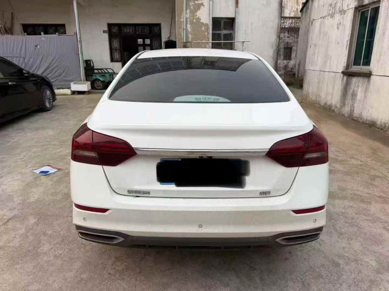 淮安21年吉利帝豪8