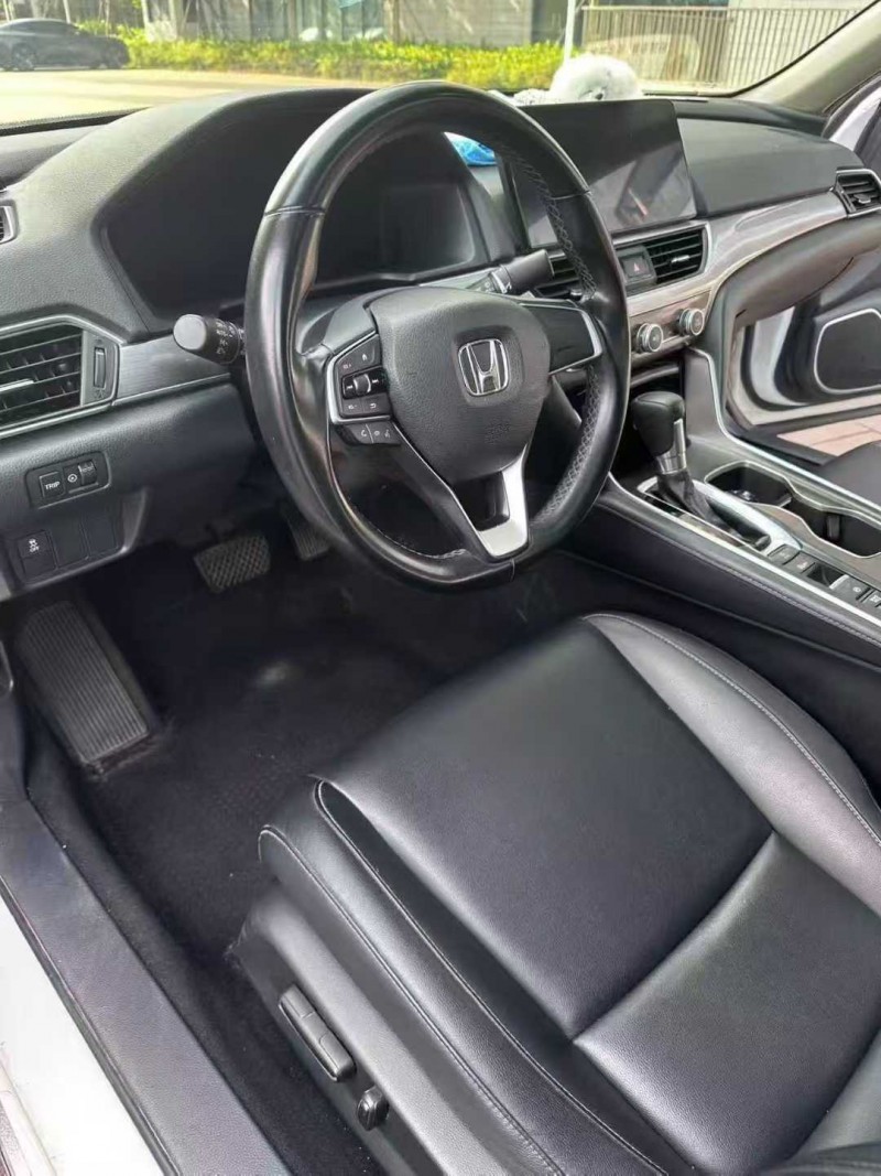 佛山22年本田雅阁4
