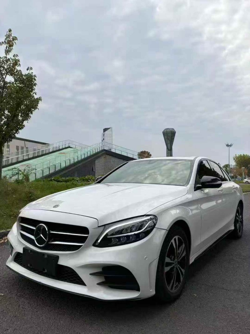 张家界19年奔驰E3