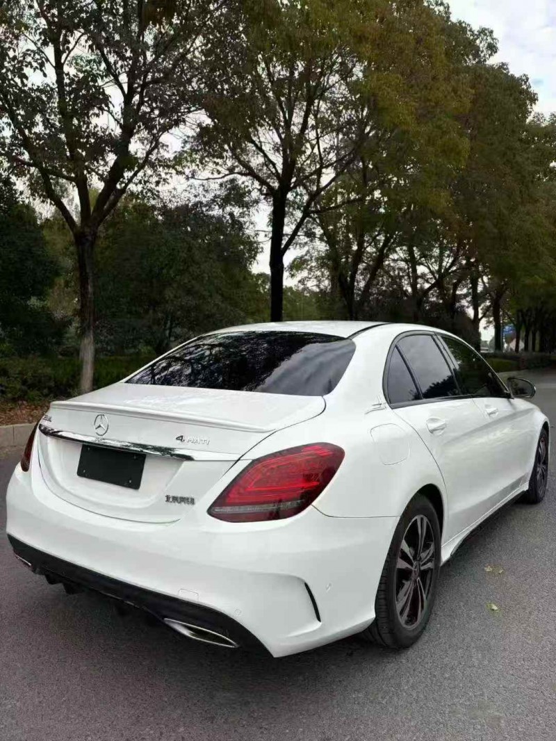 张家界19年奔驰E8