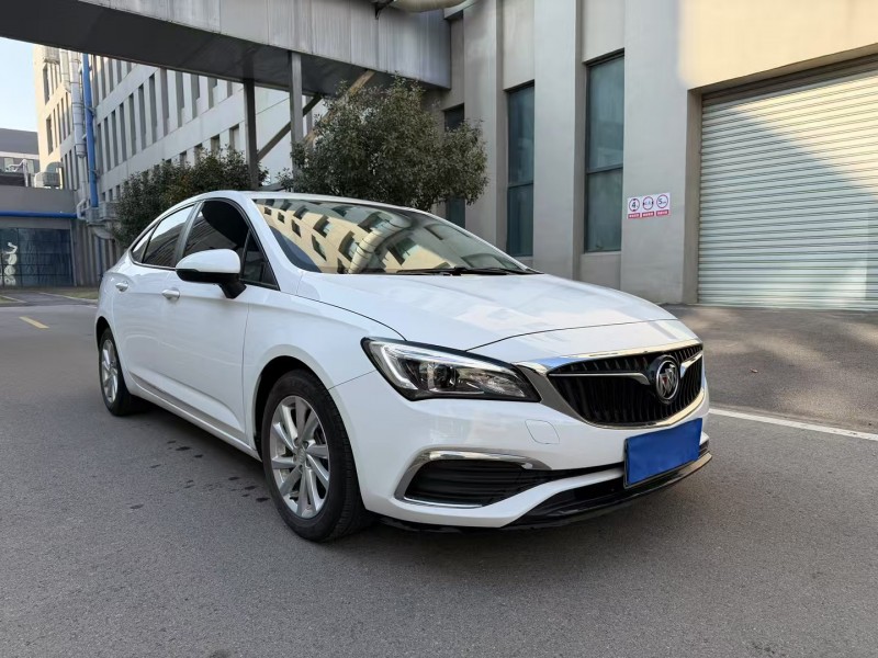 宿迁18年别克威朗2