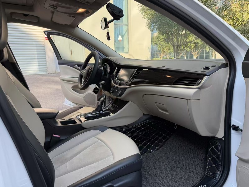 宿迁18年别克威朗4