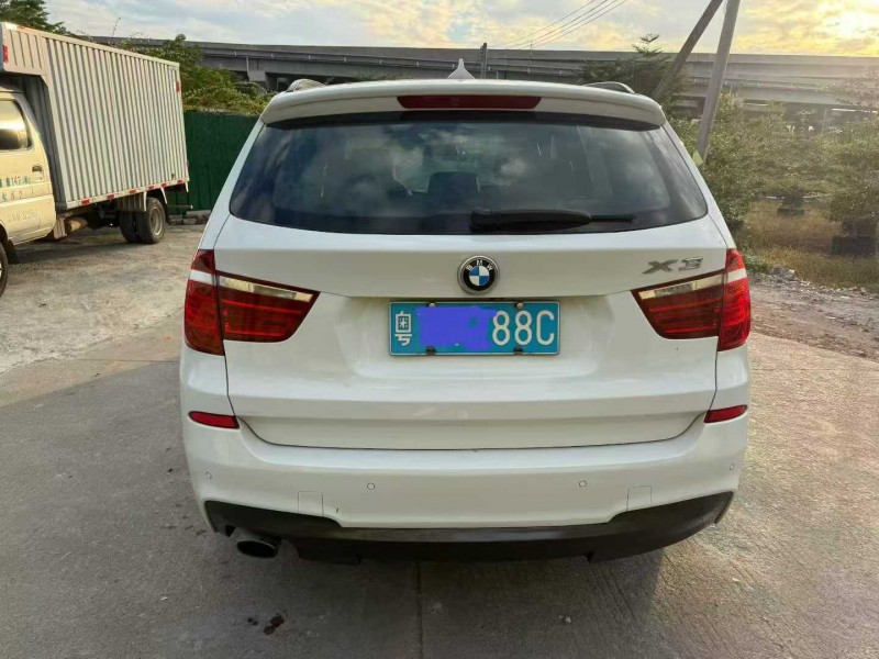 中山17年宝马X33