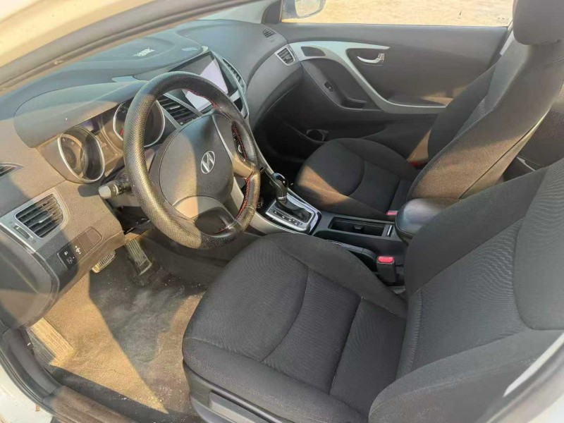 中山15年现代朗动8