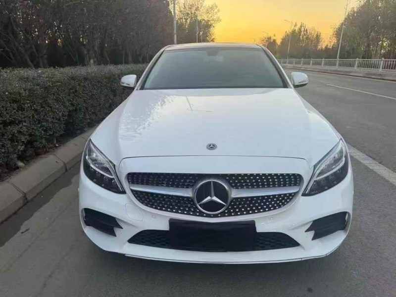 东营19年奔驰C1