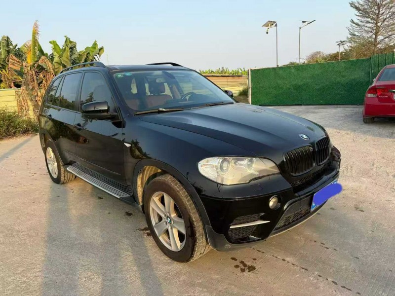 中山13年宝马X52
