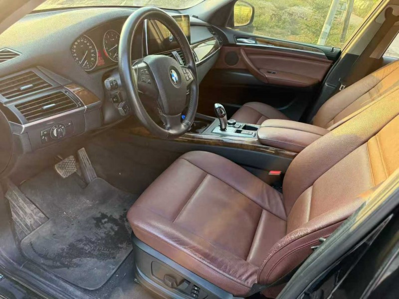 中山13年宝马X57