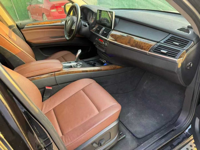 中山13年宝马X59