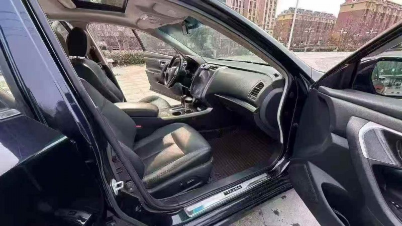 潍坊16年日产天籁4