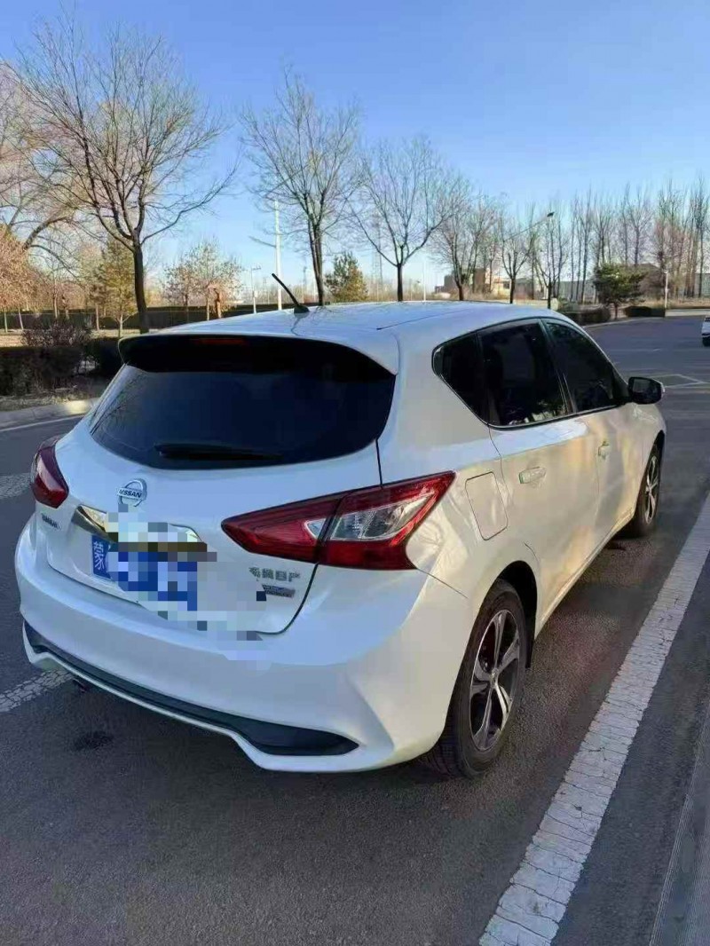 赤峰18年日产骐达4