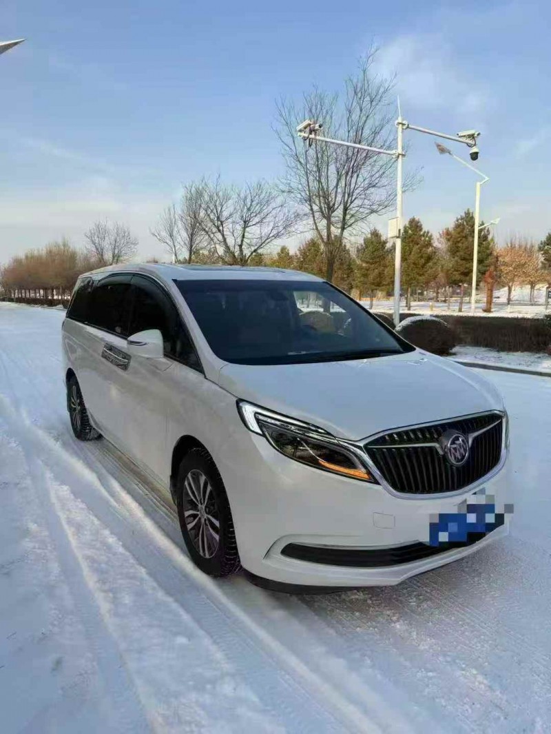 巴彦淖尔17年别克GL83