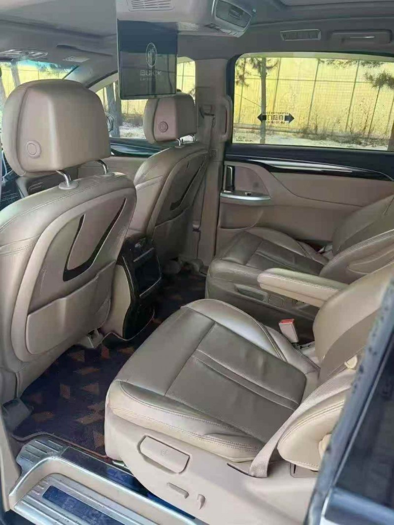 巴彦淖尔17年别克GL85