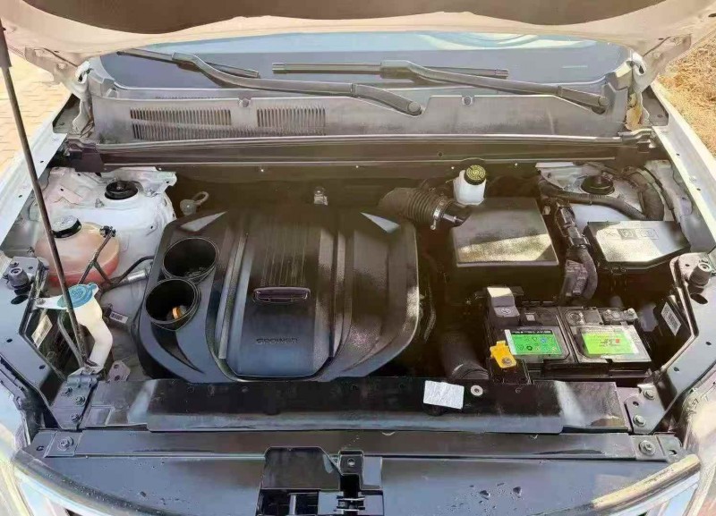 青岛20年吉利博越5