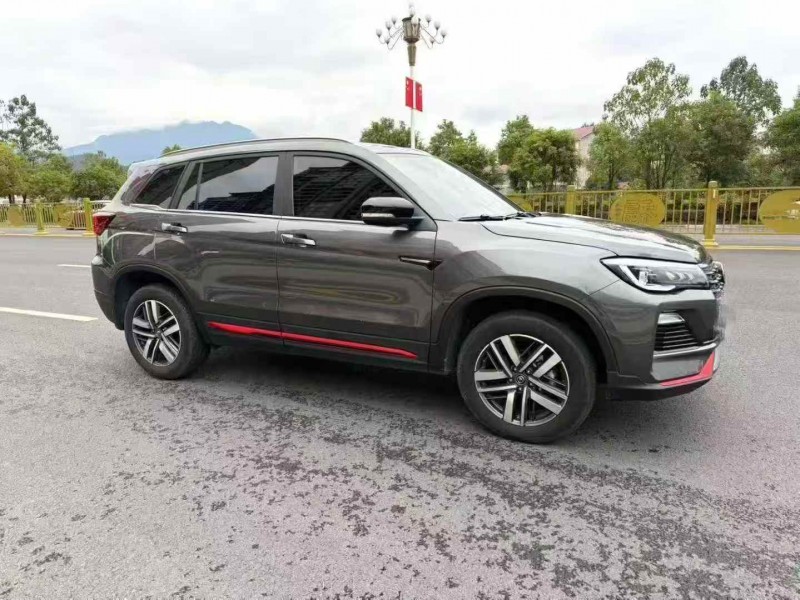 张家界23年长安汽车CS753