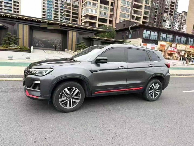 张家界23年长安汽车CS758