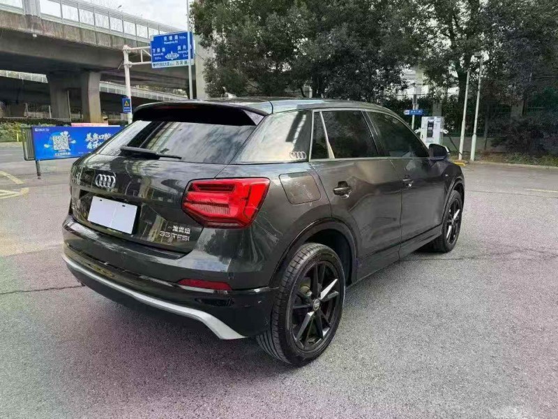 衡阳19年奥迪Q28