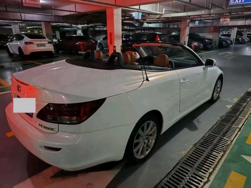 广州14年雷克萨斯IS3