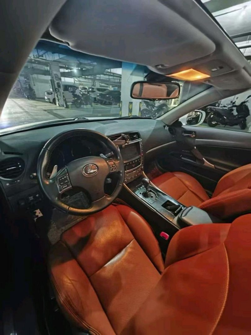 广州14年雷克萨斯IS4