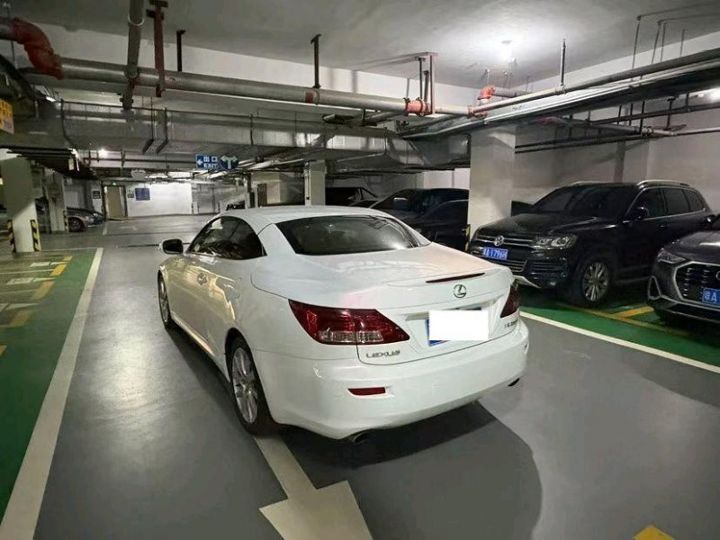 广州14年雷克萨斯IS6