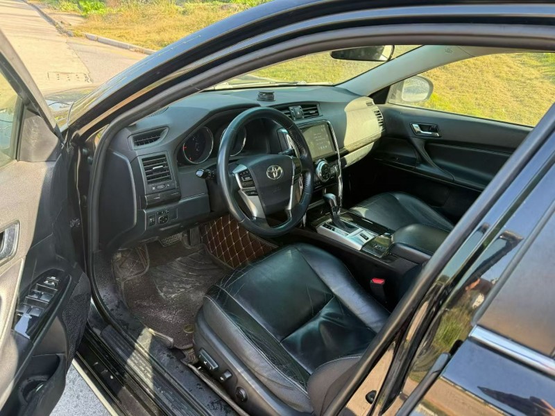 三明13年丰田锐志5