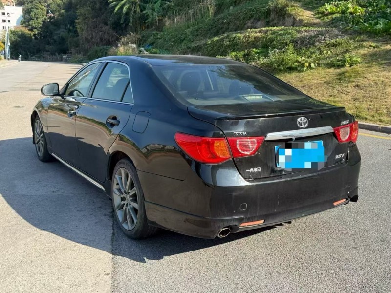 三明13年丰田锐志7