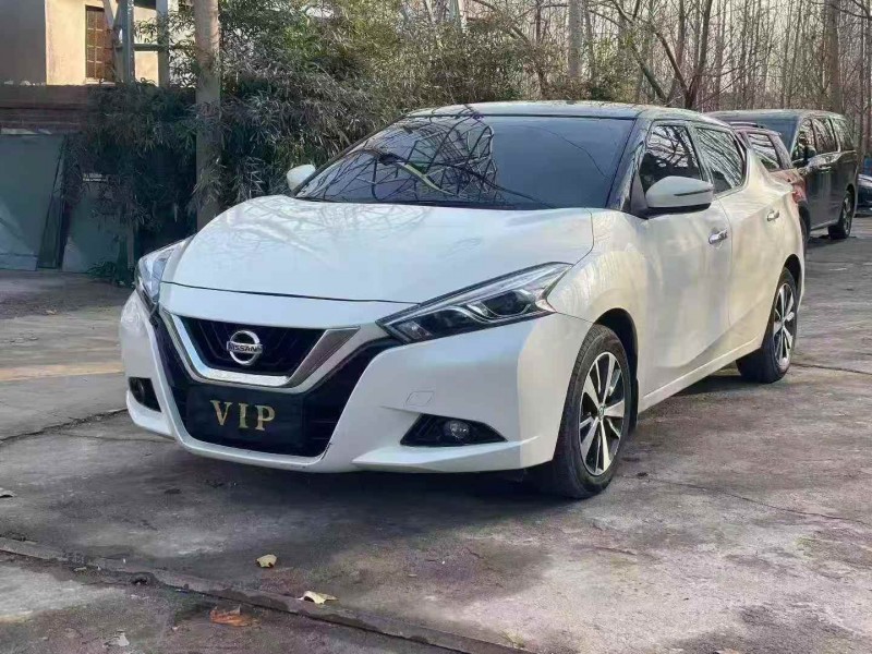 济宁21年日产蓝鸟2