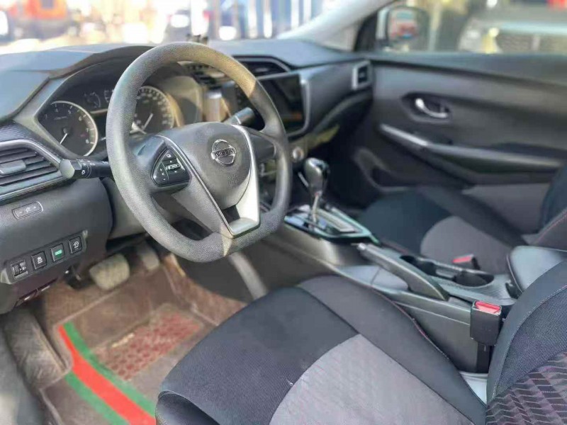 济宁21年日产蓝鸟5