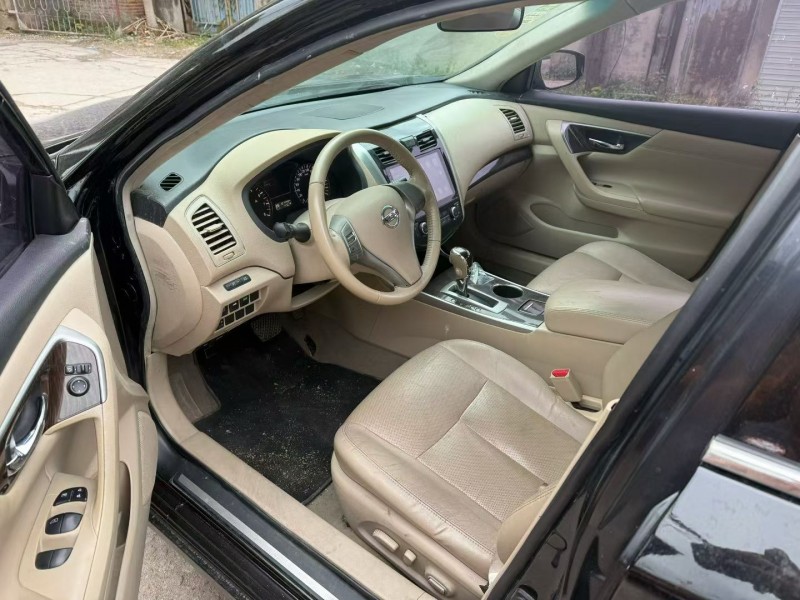 三明14年日产天籁5