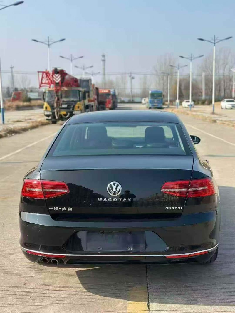 济宁18年大众迈腾8