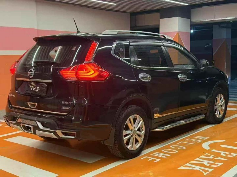 孝感14年日产奇骏8