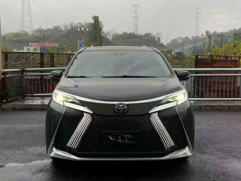 重庆23年丰田格瑞维亚1