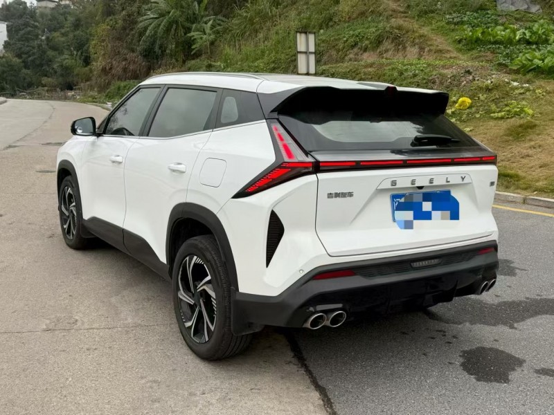 三明23年吉利博越8