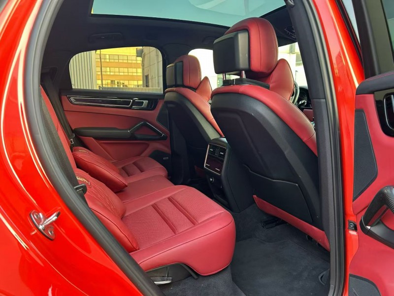 徐州19年保时捷卡宴4