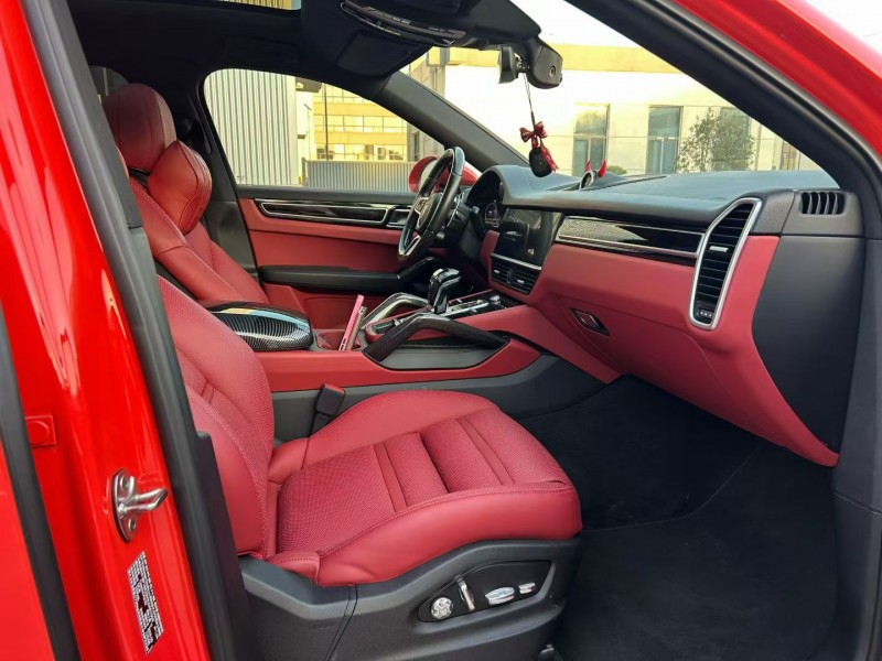 徐州19年保时捷卡宴5