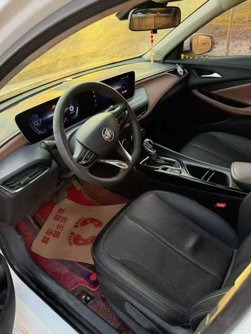 潍坊22年别克威朗4