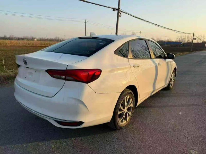 潍坊22年别克威朗7