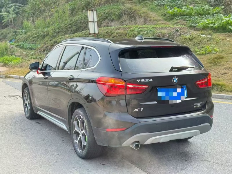 三明18年宝马X17