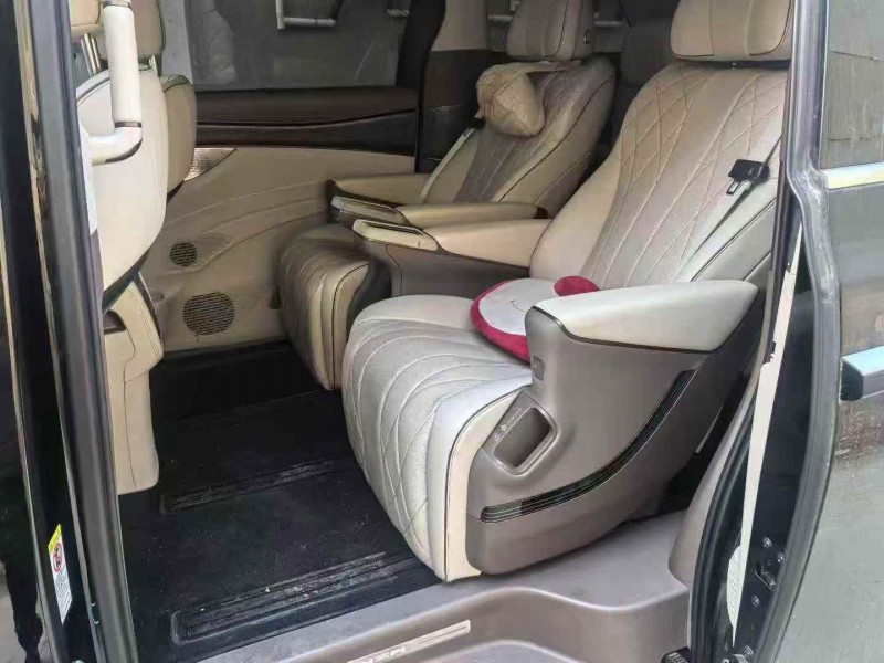 潍坊23年腾势D98