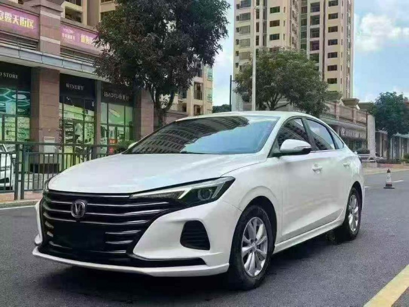 张家界22年长安汽车逸动3