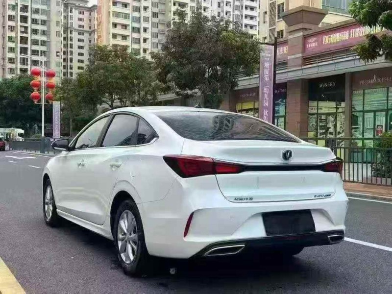 张家界22年长安汽车逸动7