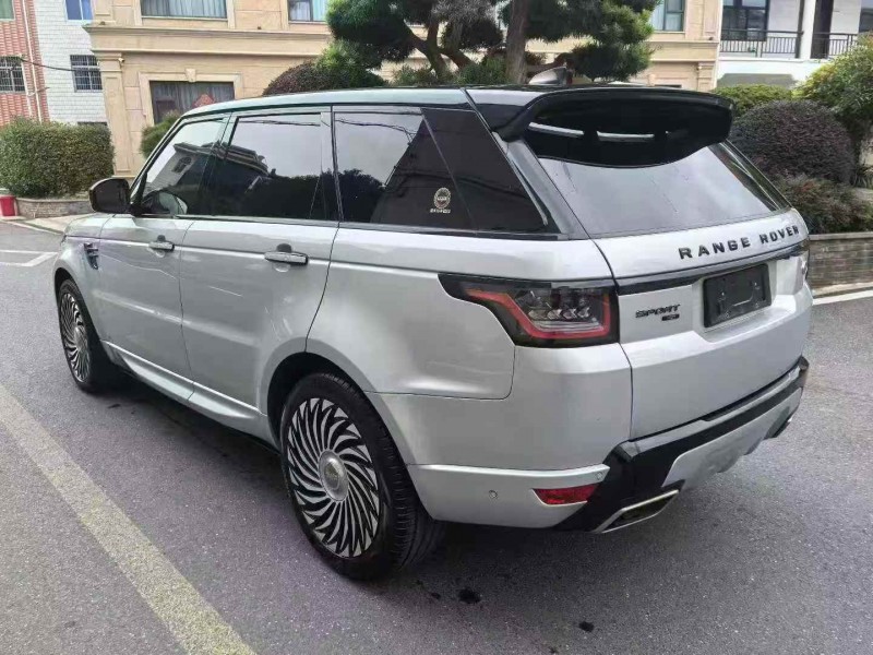 湖州22年路虎揽胜运动8