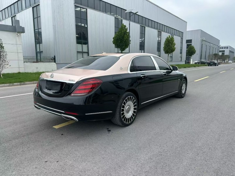 徐州18年奔驰迈巴赫S级8