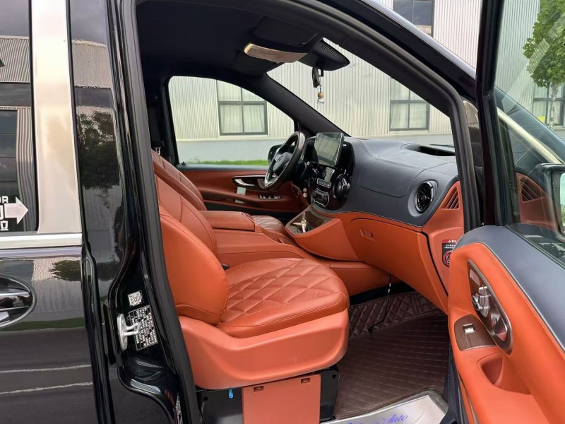 徐州22年奔驰威霆7