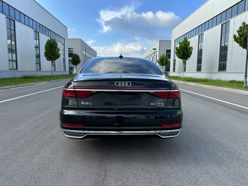 徐州21年奥迪A8L9