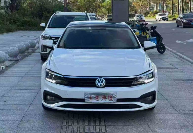 湛江22年大众凌渡1